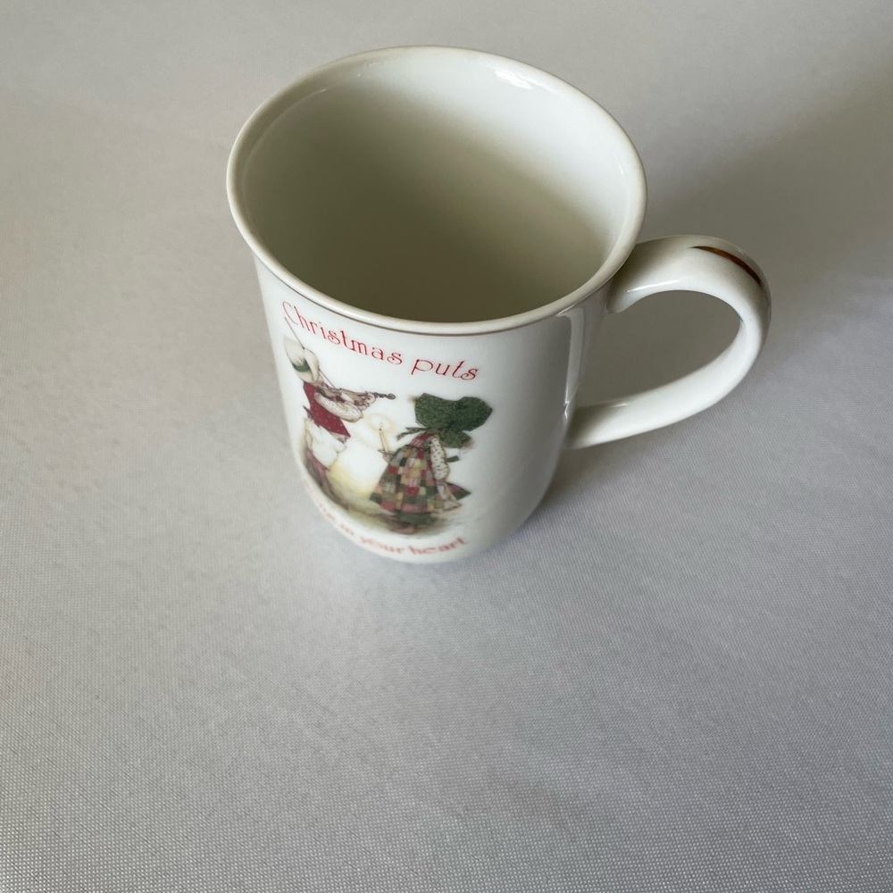 Vintage Holly Hobbie “Christmas puts a song in your heart “ Porcelain Cup